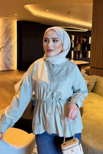 Haki Bel Bağlamalı Düğmeli Gömlek