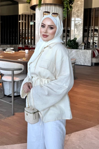 Krem Bel Bağlamalı Oversize Müslin Gömlek