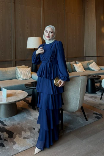 Lacivert Eteği Katlı Abiye