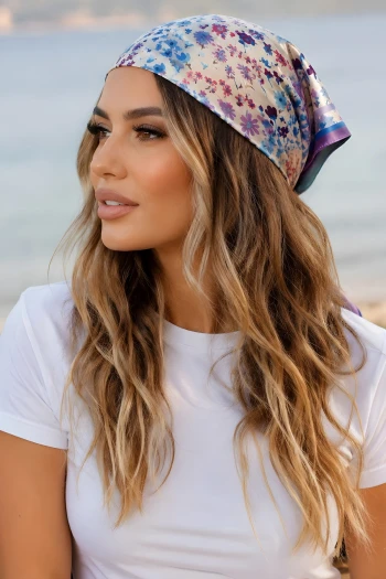 Lila Çiçek Desenli Bandana