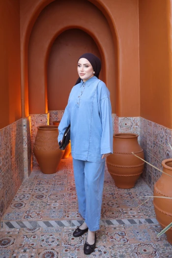 Mavi Yaka Düğmeli Tunik Pantolonlu Takım