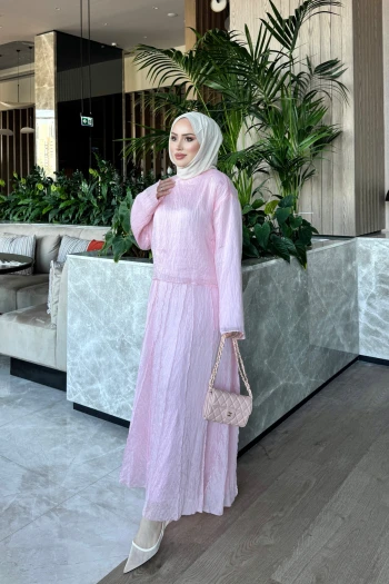 Pembe Dikiş Detaylı Bluz Etekli Takım