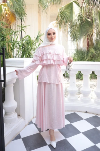 Pembe Gömleği Katlı Etekli Takım