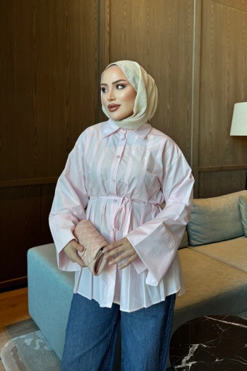 Pembe Ön Detaylı Düğmeli Gömlek
