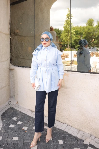 Bebe Mavi Omuz Fırfırlı Bel Bağlamalı Gömlek