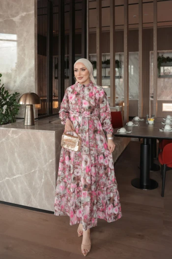 Pembe Yarım Düğmeli Kol Lastikli Eteği Katlı Elbise