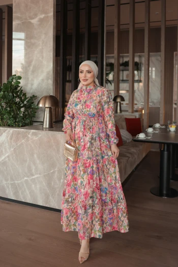 Pembe Yarım Düğmeli Kol Lastikli Eteği Katlı Elbise