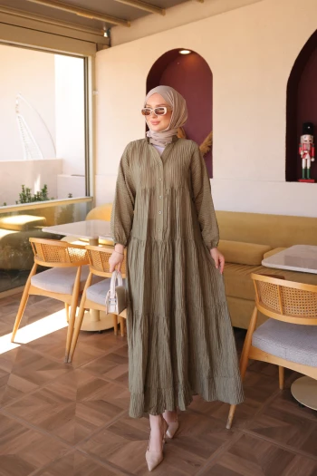 Haki Düğmeli Katlı Gofre Elbise