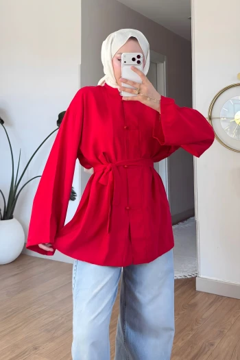 Kırmızı Düğmeli Kuşaklı Tunik