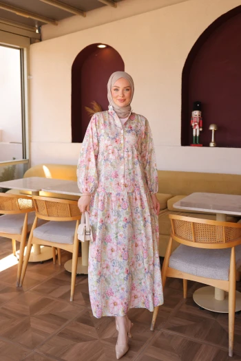 Pembe Yarım Düğmeli Kol Lastikli Desenli  Elbise