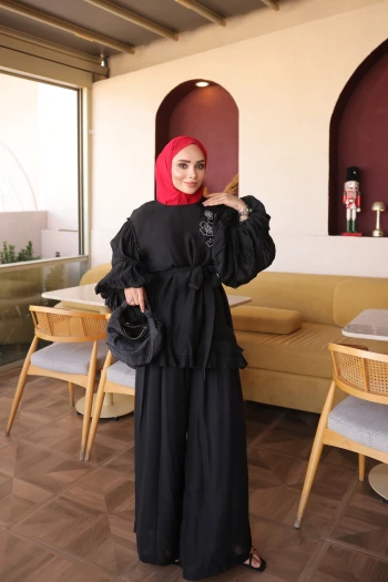 Siyah Bel Bağlamalı Balon Kol Fırfırlı Tunik Pantolonlu Takım