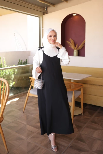 Siyah İp Askılı Jile Elbise