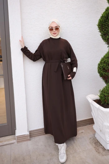 Kahverengi Bel Kuşaklı Bisiklet Yaka Elbise