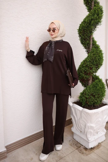 Kahverengi Fular Detaylı Tunik Pantolonlu Takım