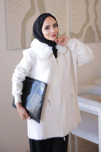 Krem Soft Kürk Yakalı Angora Triko Hırka