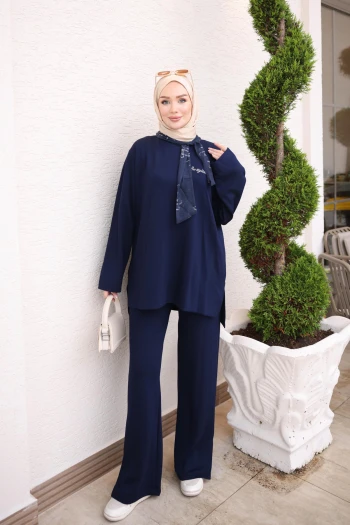 Lacivert Fular Detaylı Tunik Pantolonlu Takım
