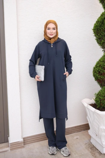 Lacivert Kapüşonlu Fermuarlı Tunik Pantolonlu Takım