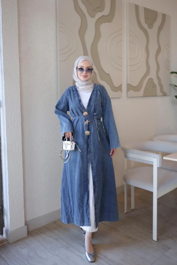 Mavi Aksesuarlı Beli Bağlamalı Uzun Kot Kimono