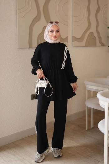 Siyah Bel Lastikli Şeritli Tunik Pantolonlu Takım