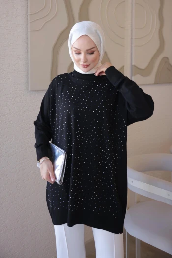 Siyah Bisiklet Yaka Taş İşlemeli Tunik