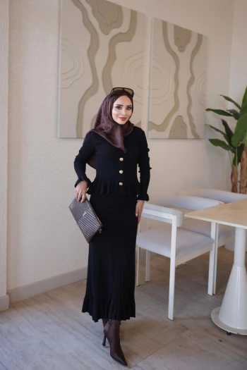 Siyah Corsman Fırfırlı Triko Hırka Etekli Takım