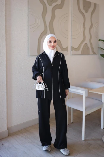 Siyah Fermuarlı Biye Detaylı Tunik Pantolonlu Takım