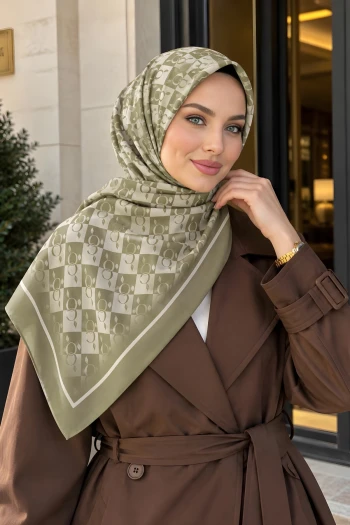 Yeşil Monogram Desenli Soft Şal
