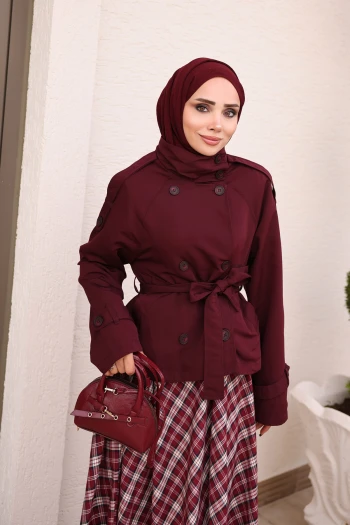 Bordo Dik Yaka Kuşaklı Astarlı Kısa Trençkot