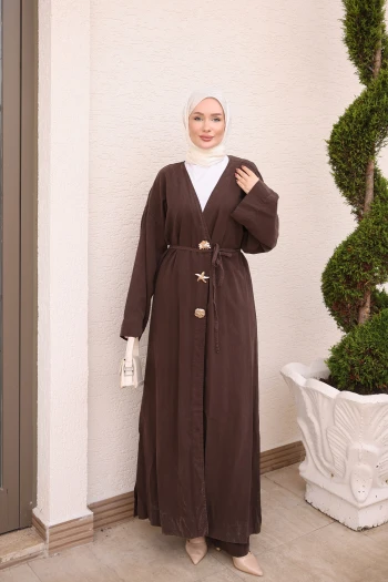 Kahverengi Bel Bağlamalı Broş Detaylı Pantolonlu Takım