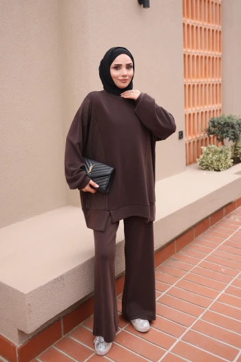 Kahverengi Bisiklet Yaka Taşlı Tunik Pantolonlu Takım
