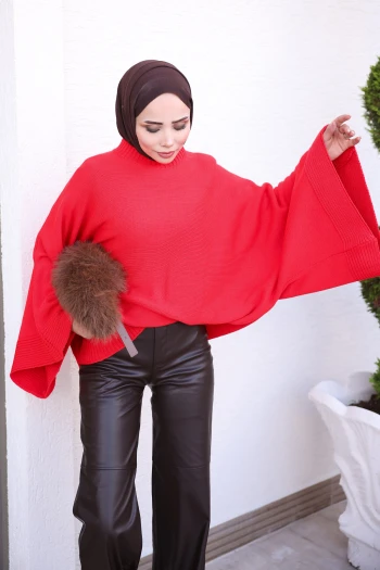 Kırmızı Yarasa Kol Salaş Triko Kazak