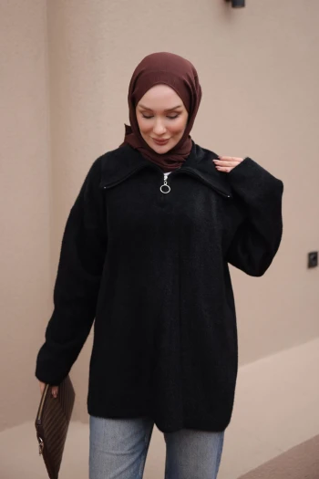 Siyah Yaka Fermuarlı Angora Yumoş Triko Kazak