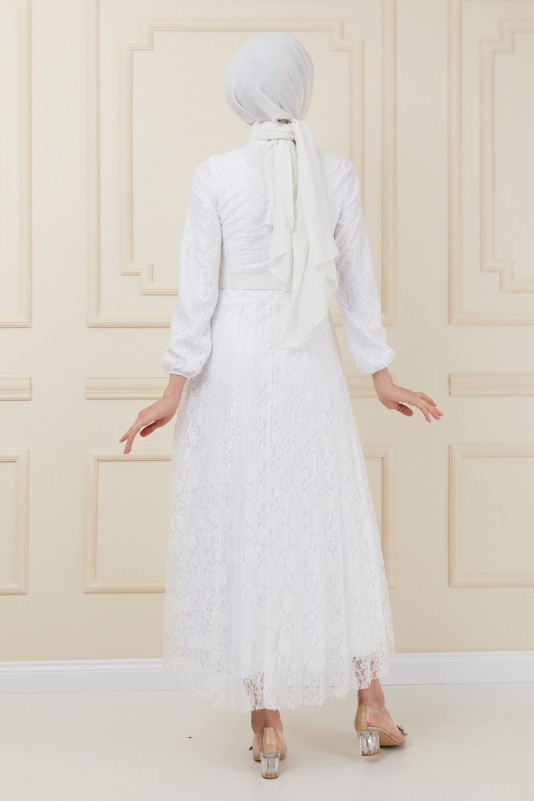 Dantelli Fiyonk Detaylı Tesettür Elbise/Beyaz