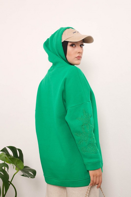 Yeşil Kadın Modest Kapüşonlu Kol Nakışlı Üç İplik Şardonlu Tesettür Tunik