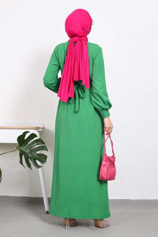 Yeşil Kemer Zincir Detaylı Elbise