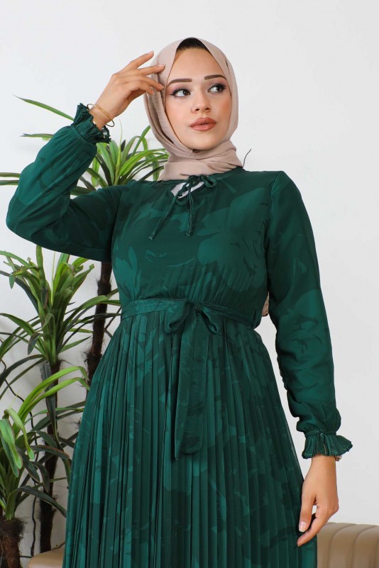 Yeşil Piliseli Şifon Elbise
