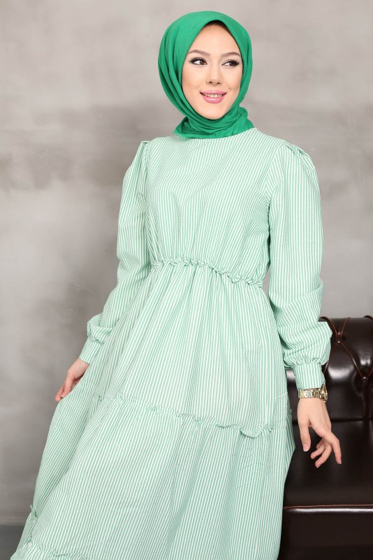 Yeşil Bel Detaylı Eteği Katlı Çizgili Elbise