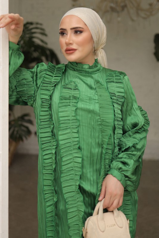 Yeşil Fırfır Detaylı Piliseli Elbise