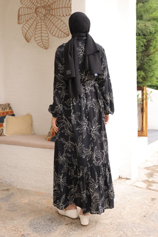 Siyah Eteği Katlı Kol Lastikli Desenli Viscon Elbise