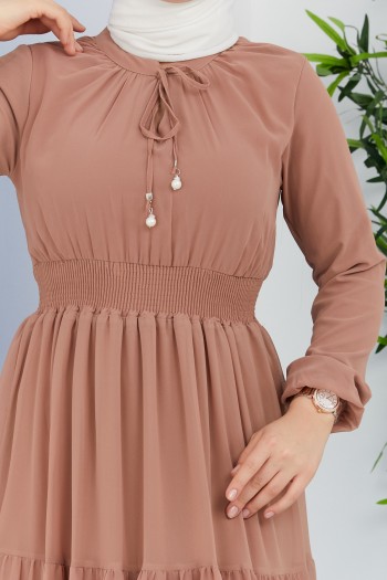 Yaka Bağlama İnci Detaylı Tesettür Elbise/Vizon