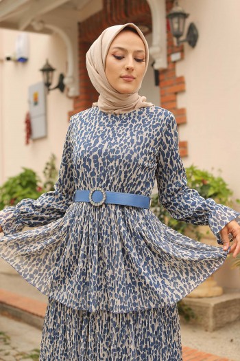 Kat Detaylı Kemerli Tesettür Elbise/İndigo