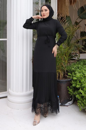 Siyah Taşlı Piliseli Güpürlü Şifon Elbise