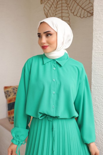 Yeşil Kol Bel Detaylı Bluz Piliseli Etek Takım